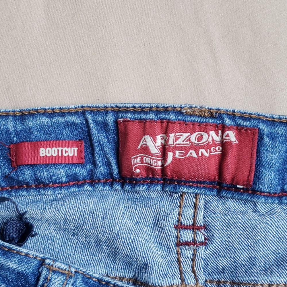 Jeans - Picture 2 of 3